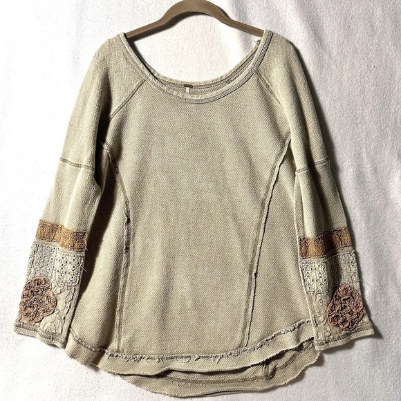 Free People L Large You Don't Own Me Thermal Tunic Sweater Top Sage Appliqué - Picture 2 of 7